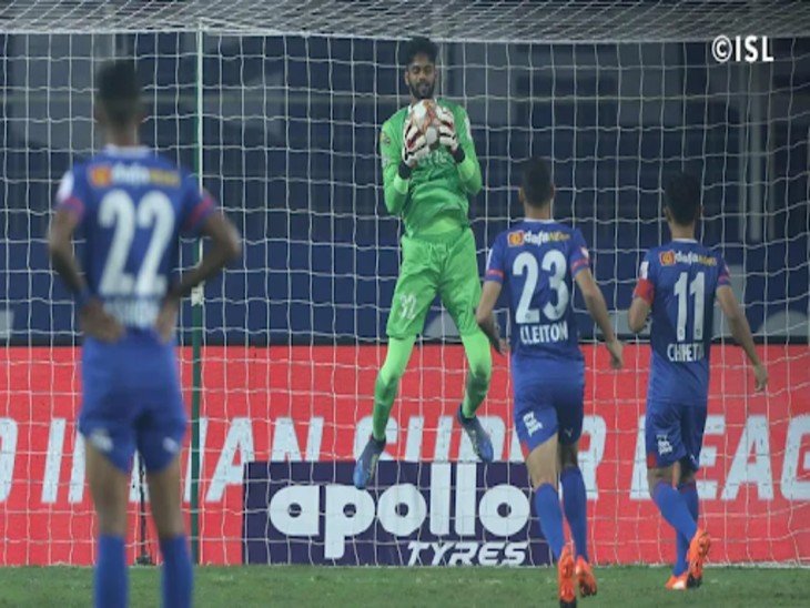 ISL में बेंगलुरु FC की दूसरी जीत: केरला ब्लास्टर्स पर 4-2 से जीत के साथ टॉप-4 में पहुंची छेत्री की टीम