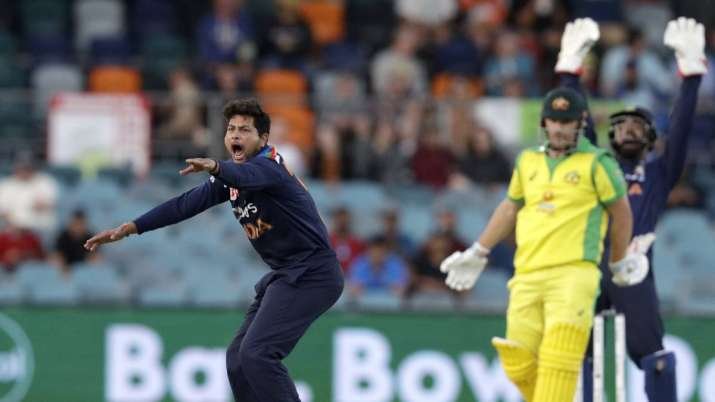 गावस्कर को उम्मीद, पहले T20 में स्पिनर कुलदीप को आजमा सकता है भारत