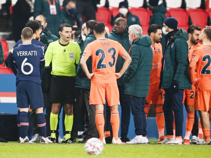 UEFA चैम्पियंस लीग में नस्लवाद: PSG और इस्तांबुल ​​​​​​​बासाकसेहिर के मैच के दौरान नस्लवादी टिप्पणी, खिलाड़ियों ने छोड़ा मैदान, मुकाबला स्थगित