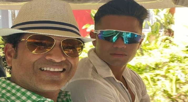 बेटे अर्जुन के साथ इस खास अंदाज में छुट्टियों का लुफ्त उठा रहे हैं सचिन तेंदुलकर