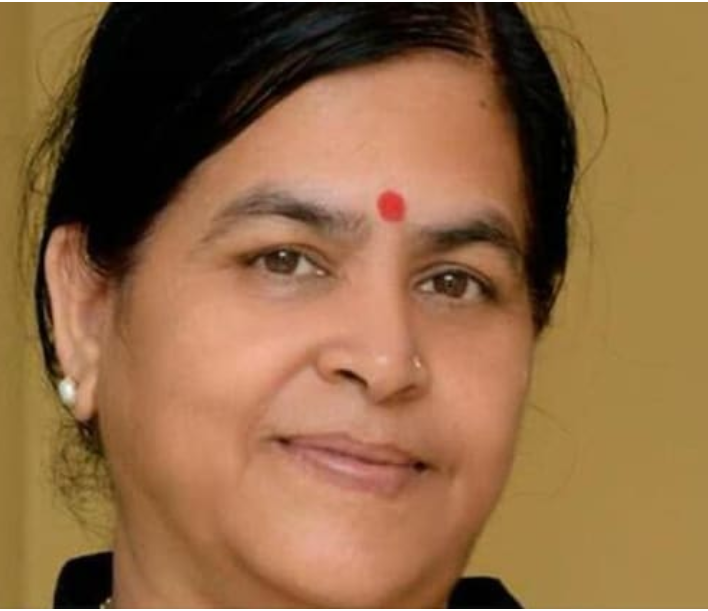 अब इन मंत्री के साथ सेल्फी लेने के लिए देने होंगे 100 रुपए