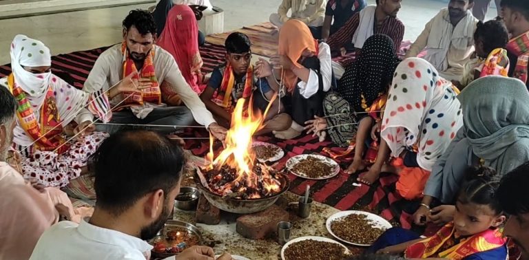 शुद्धिकरण व पूजा-पाठ के बाद 19 लोगों की घर वापसी