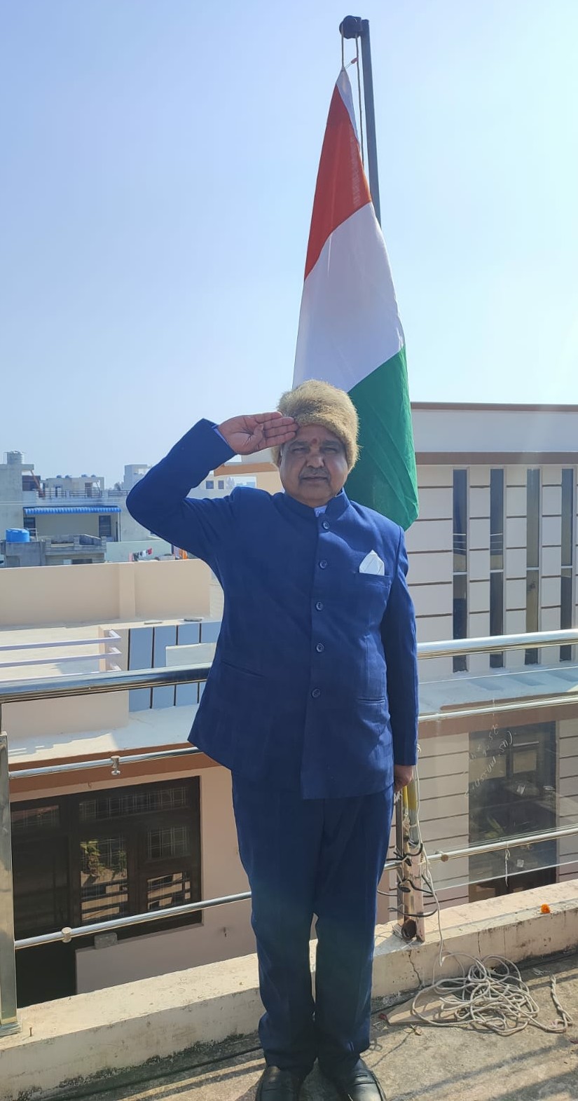 गोकुलधाम कॉलोनी में झंडारोहण व गोष्ठी