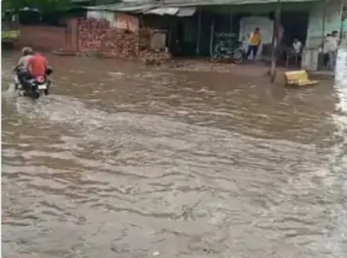 राजस्थान: 20 जिलों में बारिश का अलर्ट, जयपुर सहित कई शहरों में हुई अच्छी बारिश, 3 डिग्री तक तापमान गिरा