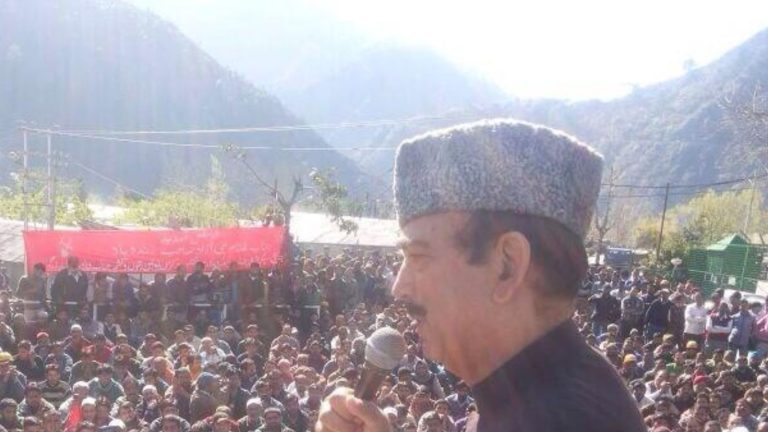 गुलाम नबी आजाद पर कांग्रेस के इस बड़े नेता ने यह कहा