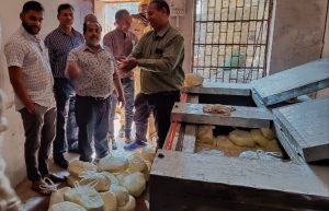 शुद्ध के लिए युद्ध अभियान: बूंदी में 148 किलो घी सीज, हिंडोली में 400 किलो मावा नष्ट किया