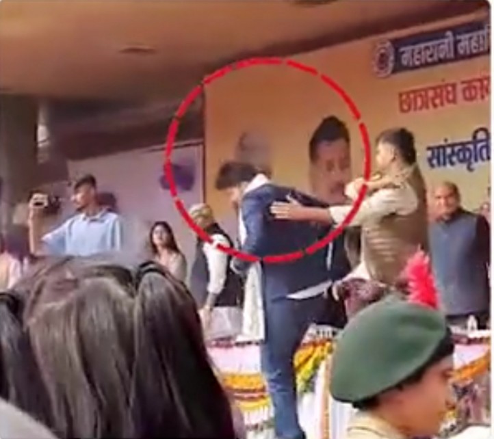 महारानी कॉलेज में केन्द्रीय मंत्री के सामने राजस्थान यूनिवर्सिटी के अध्यक्ष निर्मल को महासचिव ने मारा थप्पड़, मच गया बवाल