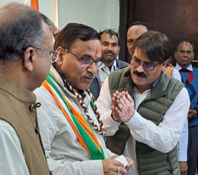 मंत्री डॉ. महेश जोशी से मिला महासंघ एकीकृत बूंदी का प्रतिनिधिमंडल, उन्होंने निमंत्रण को स्वीकारा