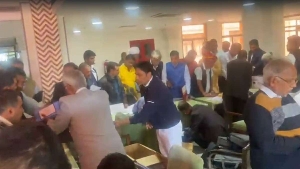 बजट के बाद गहलोत सरकार ने विद्यायकों को बांटे ‘सरप्राइज’ बैग, विधायकों की लगी लम्बी कतारें