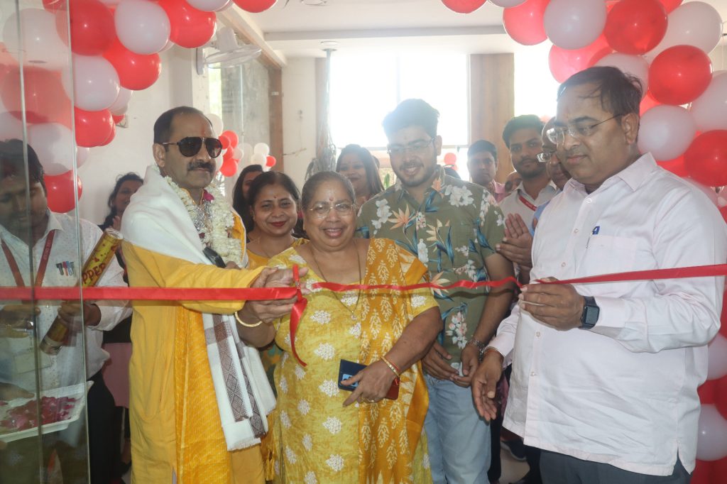 एलबीएस शिक्षण संस्थान के 32 वर्ष पूर्ण होने पर हवन से हुआ कार्यक्रमों का शुभारम्भ