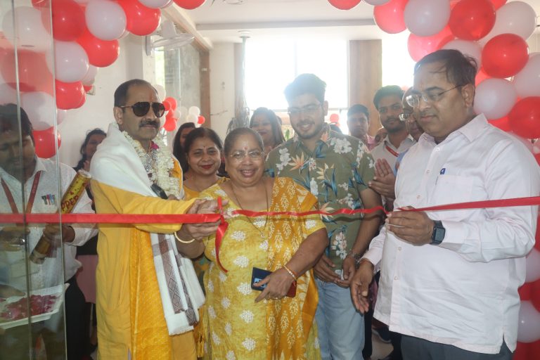 एलबीएस शिक्षण संस्थान के 32 वर्ष पूर्ण होने पर हवन से हुआ कार्यक्रमों का शुभारम्भ