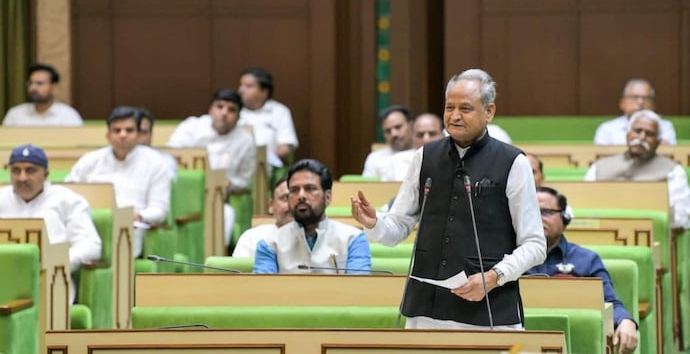 चुनावी साल में अशोक गहलोत का मास्टर स्ट्रोक, की 20 बड़ी घोषणाएं