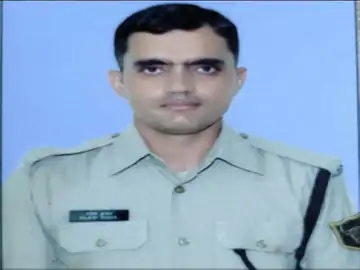 दो महीने पहले घर आया था, अब शहीद होकर लौटा, 40 किमी लम्बी तिरंगा यात्रा के साथ शव घर लाया गया