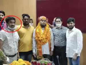 बाबूलाल कटारा जब आरपीएससी का सदस्य बना तो अजमेर ऑफिस में उसका स्वागत किया गया। इस दौरान उसका पुत्र डॉ. दीपेश (लाल घेरे में) भी मौजूद था।
