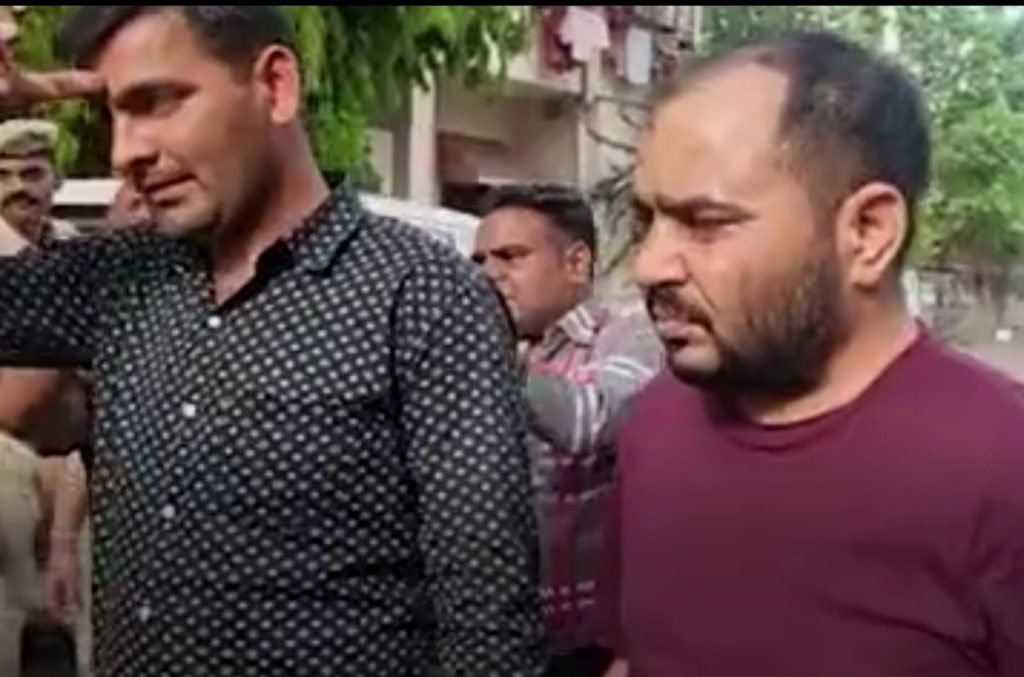 पेपर लीक सरगना ने गर्ल फ्रेंड के घर में गाड़ रखे थे रुपए, एसओजी ने खुदाई की तो मिले 19.50 लाख