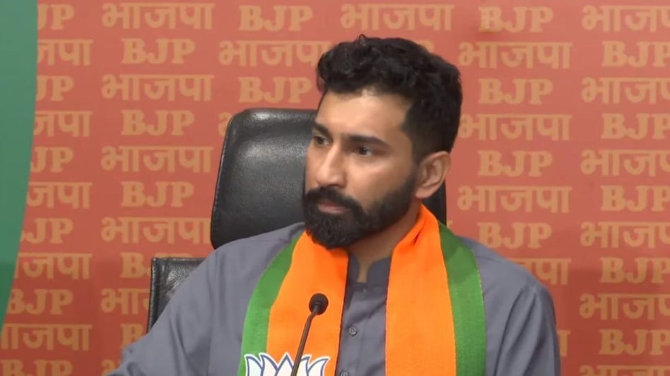 कांग्रेस को बड़ा झटका: पार्टी के दिग्गज नेता के बेटे भाजपा में  शामिल, अपने एक ट्वीट से बन गए थे कांग्रेस के विलेन