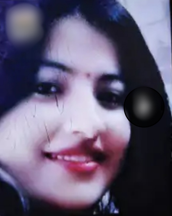 एक तरफा प्यार में महिला टीचर की पुलिस चौकी के सामने हत्या, शादी करना चाहता था