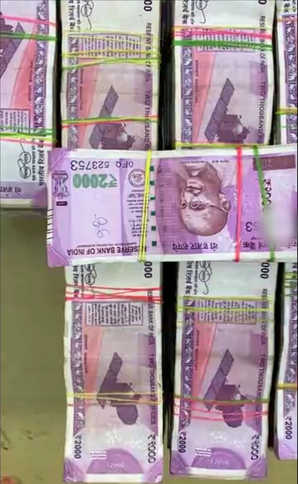 योजना भवन में मिले करोड़ों रुपए और सोना रिश्वत का निकला, डीओआईटी के जॉइंट डायरेक्टर का था सूटकेस, पुलिस ने पकड़ा