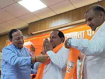 कांग्रेस छोड़कर फिर बीजेपी में शामिल हुए सुभाष महरिया, पूर्व आईएएस और आईपीएस भी पार्टी से जुड़े