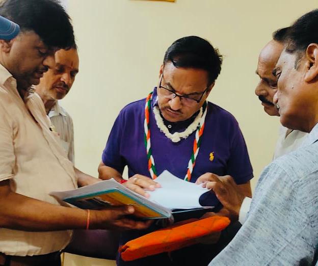 जल्द होंगे पदोन्नति के आदेश, जलदाय मंत्री ने तकनीकी कर्मचारियों के प्रतिनिधि मंडल को दिया आश्वासन