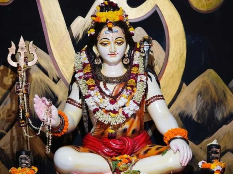 सावन 2023: सावन का महीना इस दिन हो रहा शुरू… इस बार बनने जा रहे हैं बेहद खास संयोग, जानें पूजन विधि और महत्व