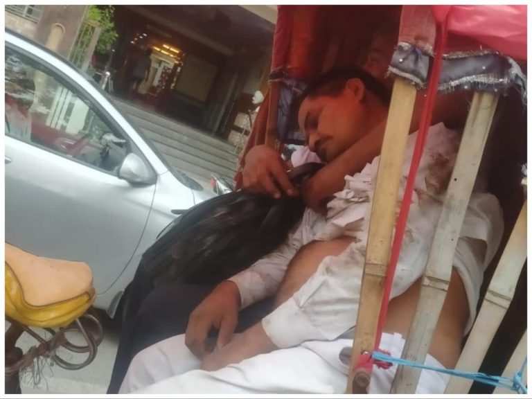 बीजेपी के विरोध मार्च पर पुलिस का जबरदस्त लाठीचार्ज, एक नेता की मौत