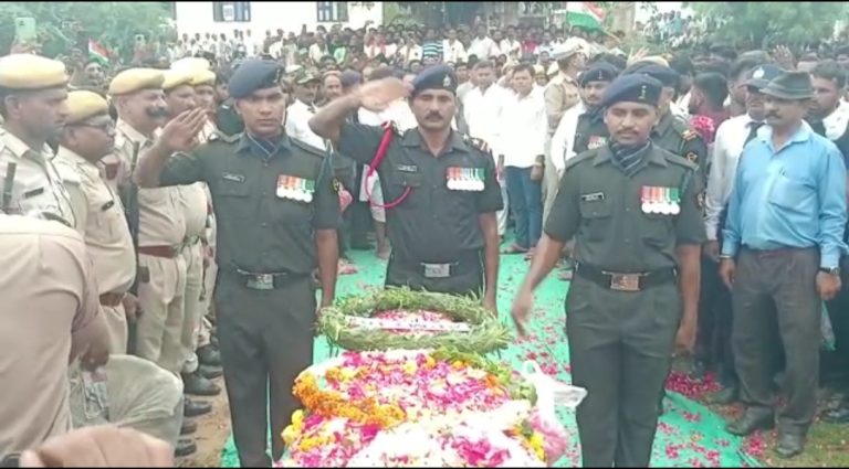 पश्चिम बंगाल में शहीद हुए बूंदी के कालू लाल नागर का सैन्य सम्मान से हुआ अंतिम संस्कार, उमड़े हजारों लोग (वीडियो)