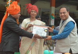 लाल बहादुर शास्त्री शिक्षण संस्थान कोटा के अध्यक्ष कुलदीप माथुर स्वतंत्रता दिवस समारोह में सम्मानित