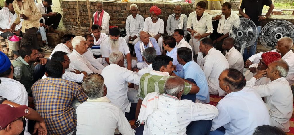 बूंदी-खटकड़: सीएडी के एसई ने किसानों के मांग पत्र पर सहमति देते हुए किए हस्ताक्षर, नहरों में 8-10 दिन गेज 140 पर रहेगा मेंटेन, किसानों में खुशी की लहर