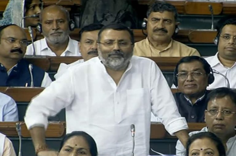 निशिकांत दुबे ने साधा सोनिया गांधी पर निशाना-‘बेटे को सेट करना है, दामाद को भेंट करना है’