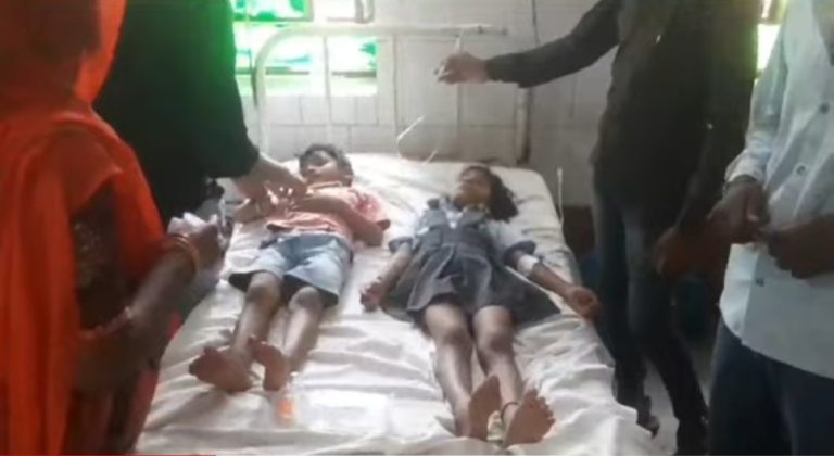 छिपकली गिरा पोषाहार खाने से 16 बच्चों की तबीयत बिगड़ी, अस्पताल ले गए तो चिकित्साकर्मी मिले नदारद
