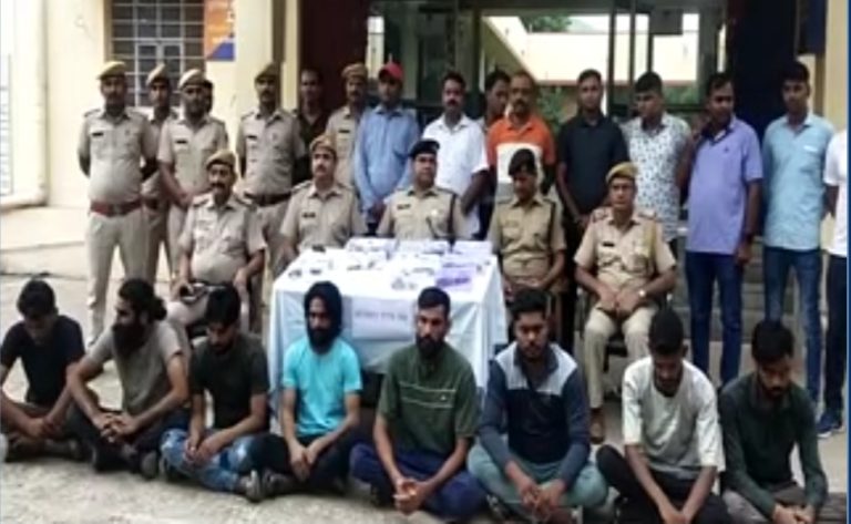 बून्दी पुलिस ने ऑपरेशन ‘शस्त्र चक्र’ चला हथियारों व कारतूसों का बड़ा जखीरा बरामद किया, आठ आरोपी गिरफ्तार, अब तक की ऐसी सबसे बड़ी कार्रवाई