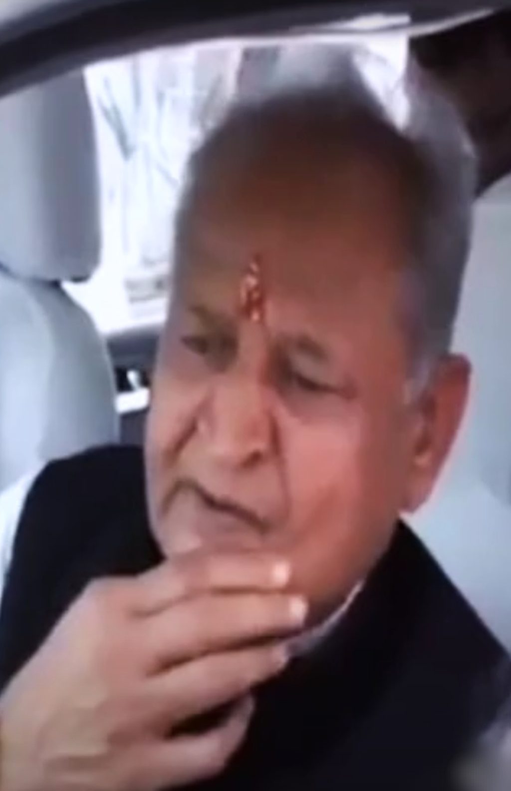 मुख्यमंत्री अशोक गहलोत का सनसनीखेज आरोप, कहा-ज्यूडिशियरी में भयंकर भ्रष्टाचार, कई वकील जो जजमेंट लिखकर ले जाते हैं, वही आता है