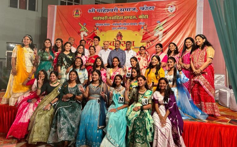 पंखिड़ा ओ पंखिड़ा…गरबा रास की मस्ती में डूबे माहेश्वरी बंधु