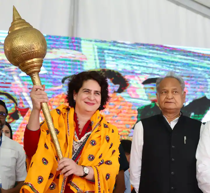 पायलट के ‘गढ़’ में प्रियंका गांधी ने गहलोत के लिए मांगे वोट, चुनाव जीते तो सीएम के रिपीट होने के दिए संकेत