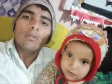 तीन बच्चों के साथ जहर खाने वाले युवक और उसकी एक बेटी की मौत, एक रात पत्नी छोड़कर चली गई थी, इसलिए था सदमे में