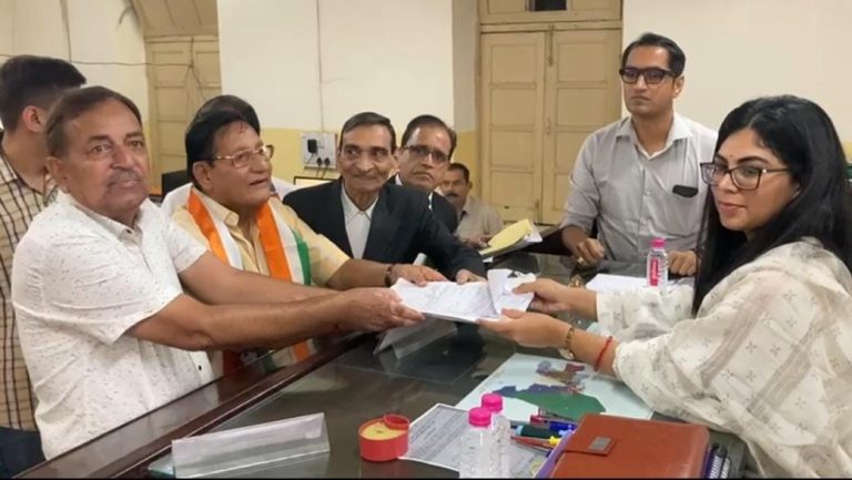 गणेश जी के दर्शन कर नामांकन भरने पहुंचे धारीवाल, बाद में कहा- सकारात्मक राजनीति करता हूं, वादा नहीं, काम करके दिखाता हूं, फिर निकली विशाल रैली