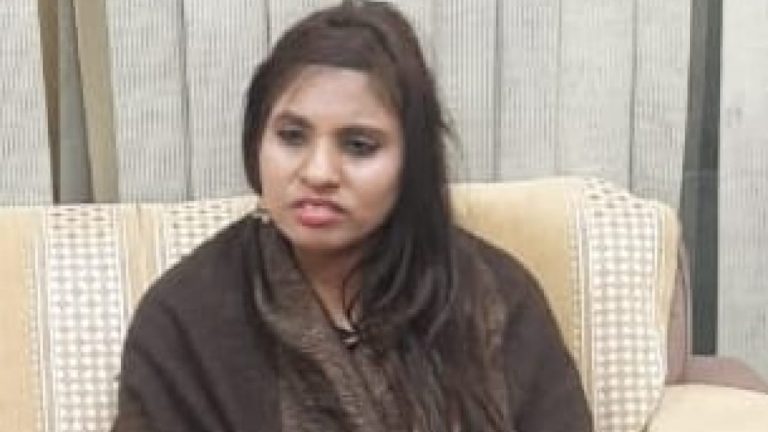 प्रेमी से शादी कर के 4 महीने बाद पाकिस्तान से भारत लौटी अंजू, अटारी बॉर्डर पर बोली-मैं खुश हूं