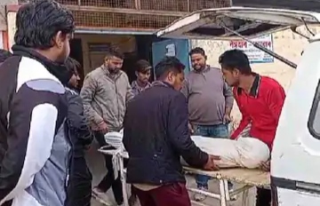 पिता ने सूने घर में फांसी का फंदा लगाकर आत्महत्या की, बेटा घर पहुंचा तब पता चला