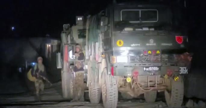 जम्मू कश्मीर के राजौरी में बड़ा आतंकी हमला, सेना के 4 जवान शहीद, तीन घायल