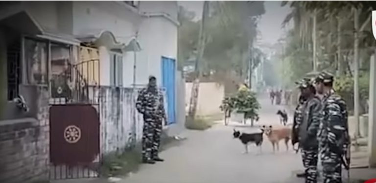 टीएमसी नेता के घर रेड डालने गई ईडी की टीम पर बड़ी संख्या में लोगों का हमला, अफसरों के सिर फूटे, सीआरपीएफ को खदेड़ा