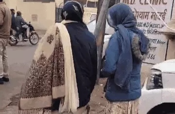 बस में कंडक्टर ने महिला यात्री से किया दुष्कर्म, भाई बताकर विश्वास में लेकर बनाया बंधक और वारदात को दिया अंजाम