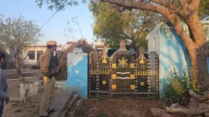 दौसा स्थित वह मकान, जहां एसओजी को ताला लगा मिला।