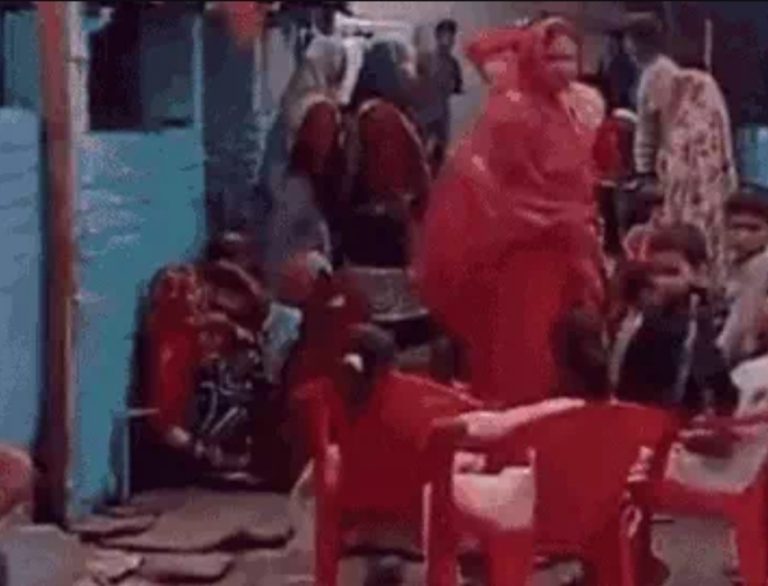 छोटे भाई के फेरे से ठीक पहले बड़े भाई की करंट लगने से मौत, मातम में बदल गईं खुशियां