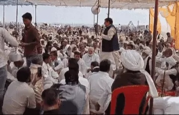 गाय काटने वालों के घरों पर चलेगा बुलडोजर, मेव समाज की महापंचायत में लिया फैसला, गौ मांस बेचने पर समाज से करेंगे बाहर