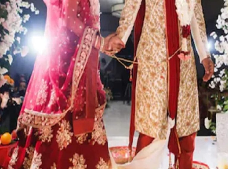 दूल्हा नहीं पहुंचा तो भाई-बहन के करा दिए फेरे, मुख्यमंत्री सामूहिक विवाह योजना में हो रहा गजब खेल