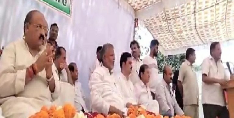 पहली बार मंच पर एक साथ आए, पर धारीवाल‌ नहीं दबा सके कड़वाहट, तीखी टिप्पणियों से बिफर पड़े गुंजल, हुई नोंक-झोंक, अपनी बात रख मंच छोड़कर चल दिए (वीडियो)