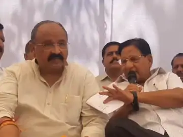 पहली जनसभा में हुई आपसी तकरार के बाद कांग्रेस प्रत्याशी गुंजल व पूर्व मंत्री धारीवाल ने दी यह बड़ी प्रतिक्रिया, धारीवाल अभी भी उखड़े-उखड़े रहे