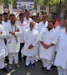 भीलवाड़ा लोकसभा सीट से कांग्रेस के उम्मीदवार सीपी जोशी के नामांकन के दौरान शामिल रहे थे विवेक धाकड़।