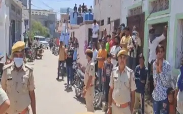 बंद कमरे में मिला युवक का दो दिन पुराना शव, हाथ-पैर और मुंह बंधा हुआ था, पत्नी पर हत्या का शक